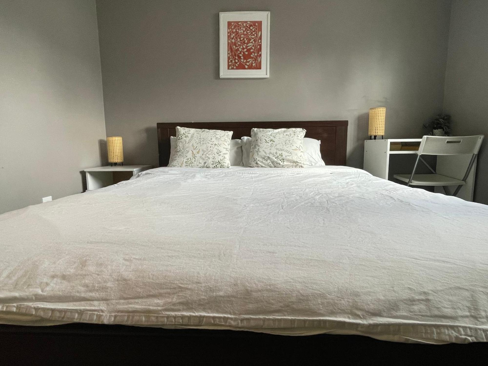 Private Room With Queen Bed In Richmond 202 Dış mekan fotoğraf